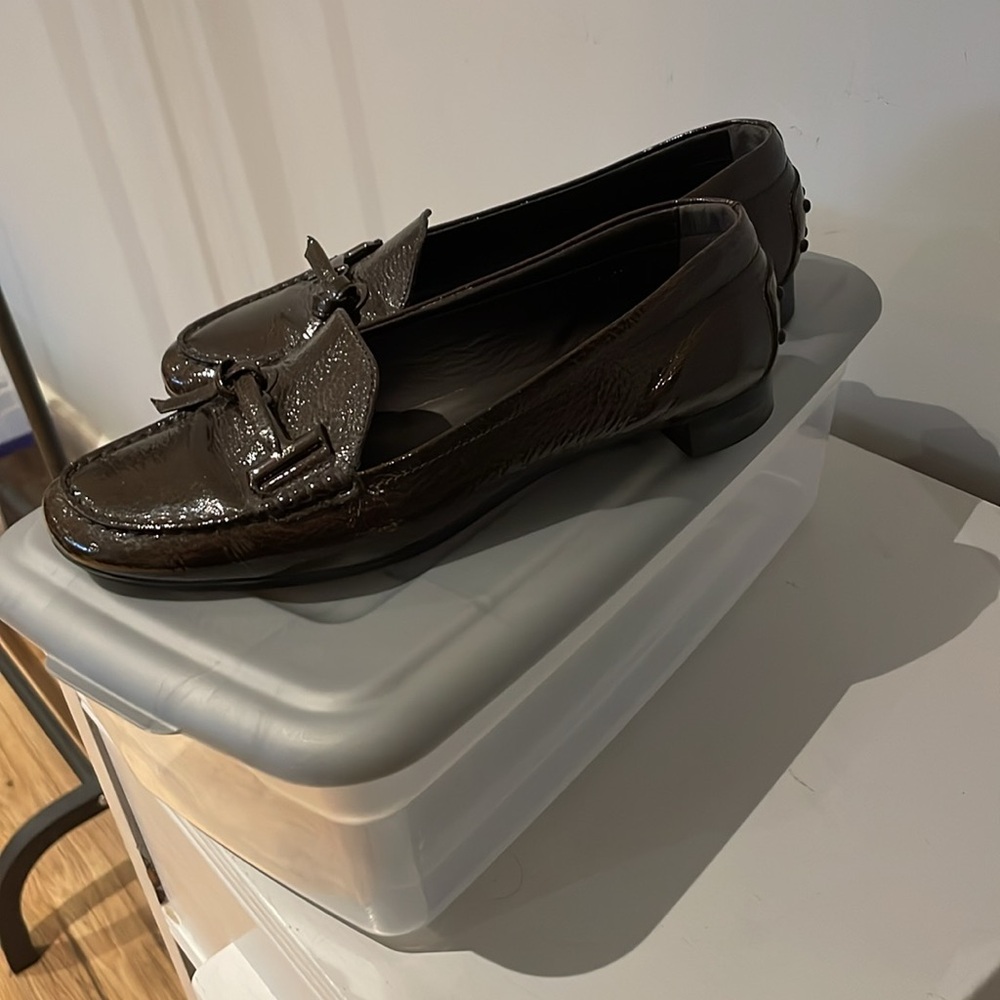 Tod’s Patent Leather Loafers - Size 35.5 - Picture 4 of 11